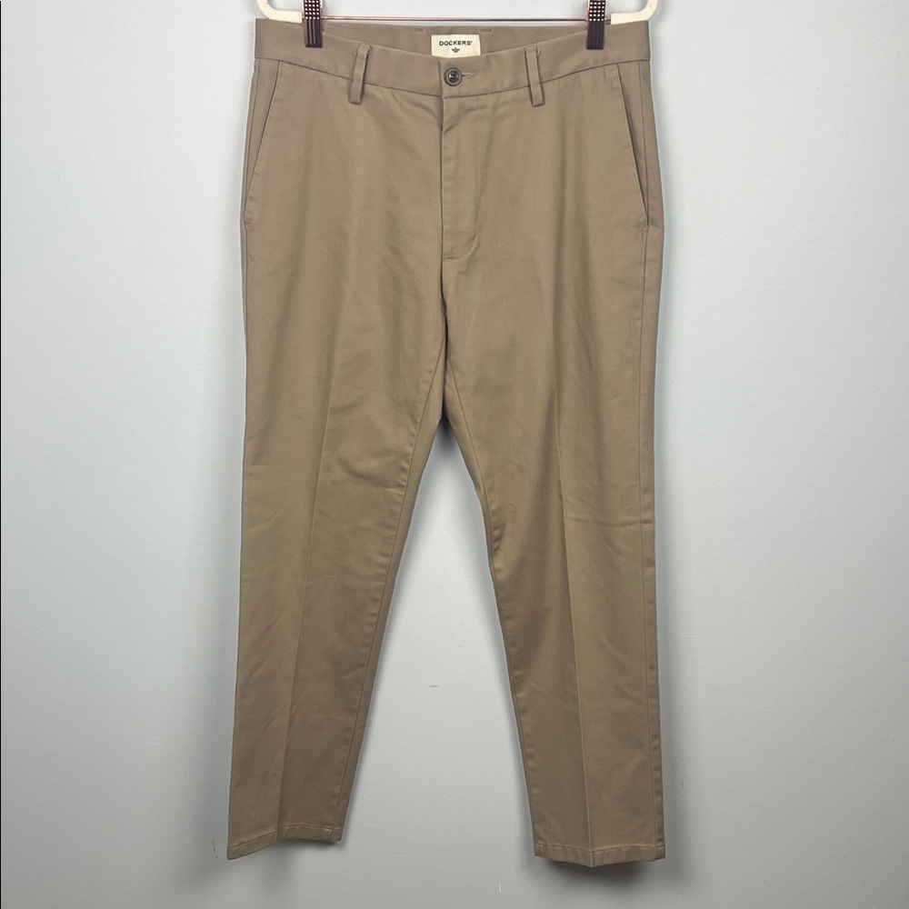 Dockers Slim Tapered 32x29 men's flat front khaki pants